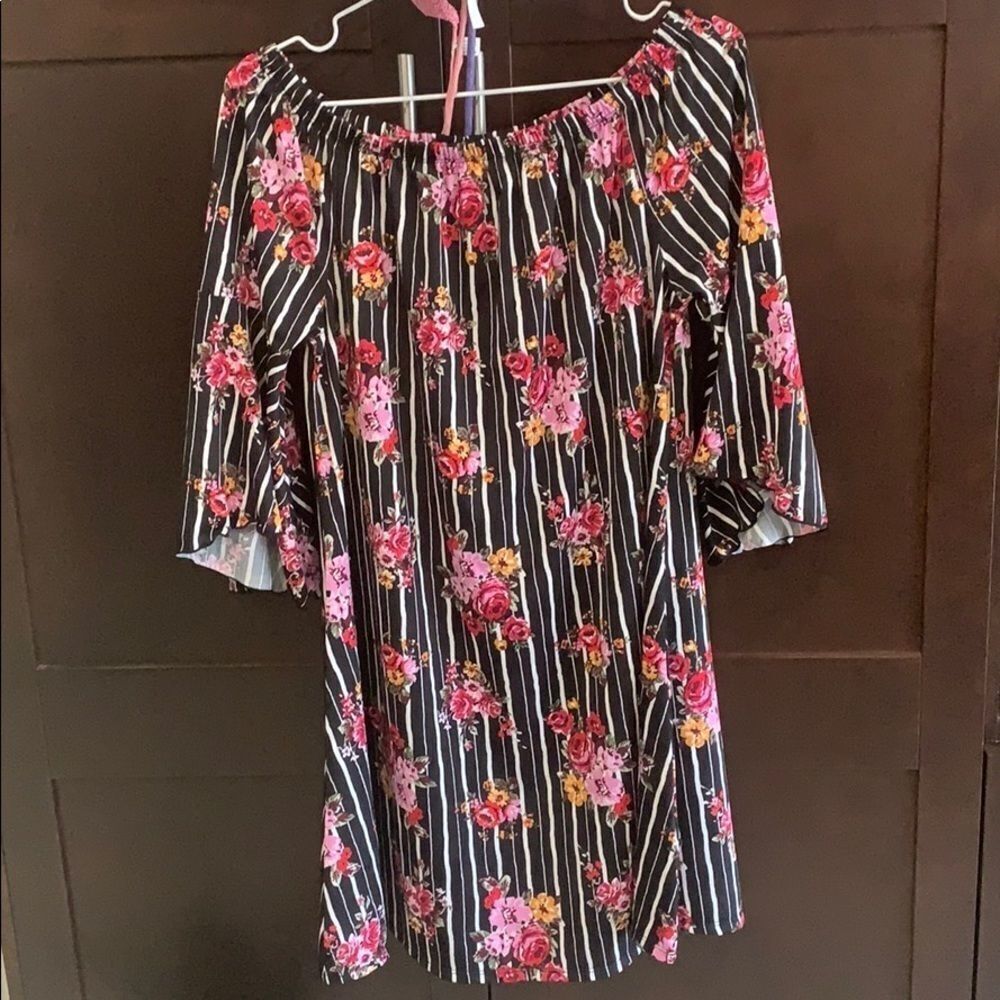 🌷CAROL Rose off the shoulder dress🌷